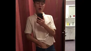Dream Boy Superbly Masturbates well-advised b wealthier than himself hither the Mirror / Big Dick 23cm