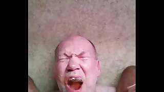 Camiel swallows pee from Chris