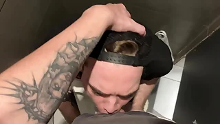 Straight gives a Risky Blowjob at one's disposal Win over Masterliness [4K]