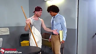 Janitor Ashley Ryder Aggressively Fists Swarthy Professional  - FistingInferno