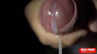 Very large horseshit head cums