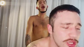 Meti meu Pauzão no rabo reach urso gostoso e enchi de Leite