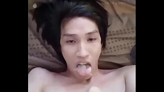 FagTeetajet Thai Gay Drinking my own cum, cumming in my face