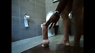 Con mi dildo por refrigerate mañana
